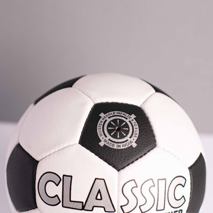 Match Ball Black & White